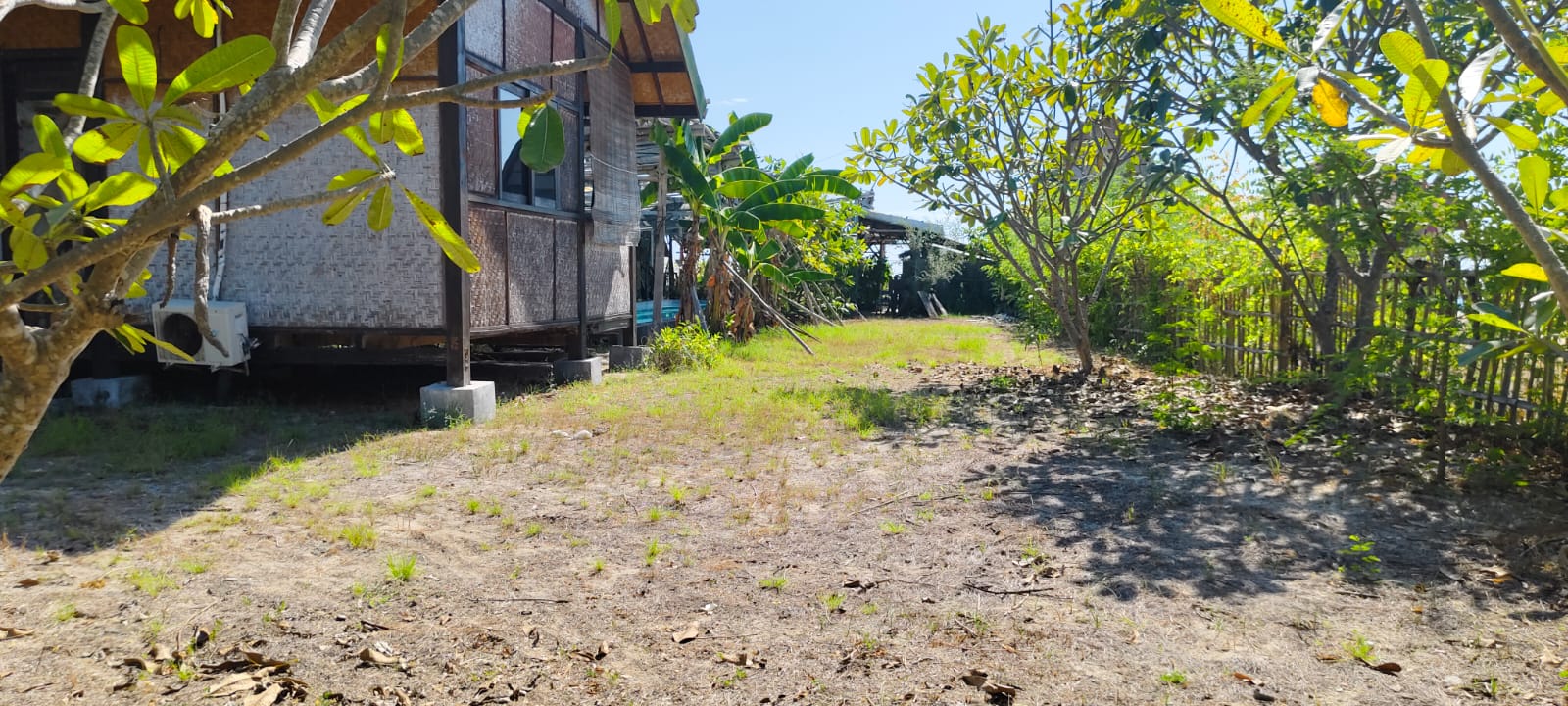 DiJual, Paul's Last Resort - Gili Meno