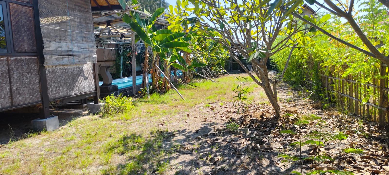 DiJual, Paul's Last Resort - Gili Meno